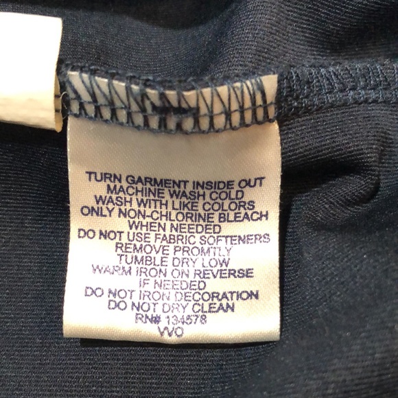 Vineyard Vines performance half zip hooded pullover, size small - Picture 10 of 11